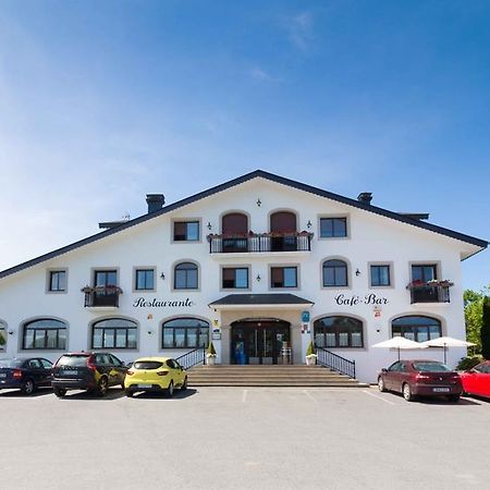 Hostal Restaurante O'Cadaval Frades Kültér fotó