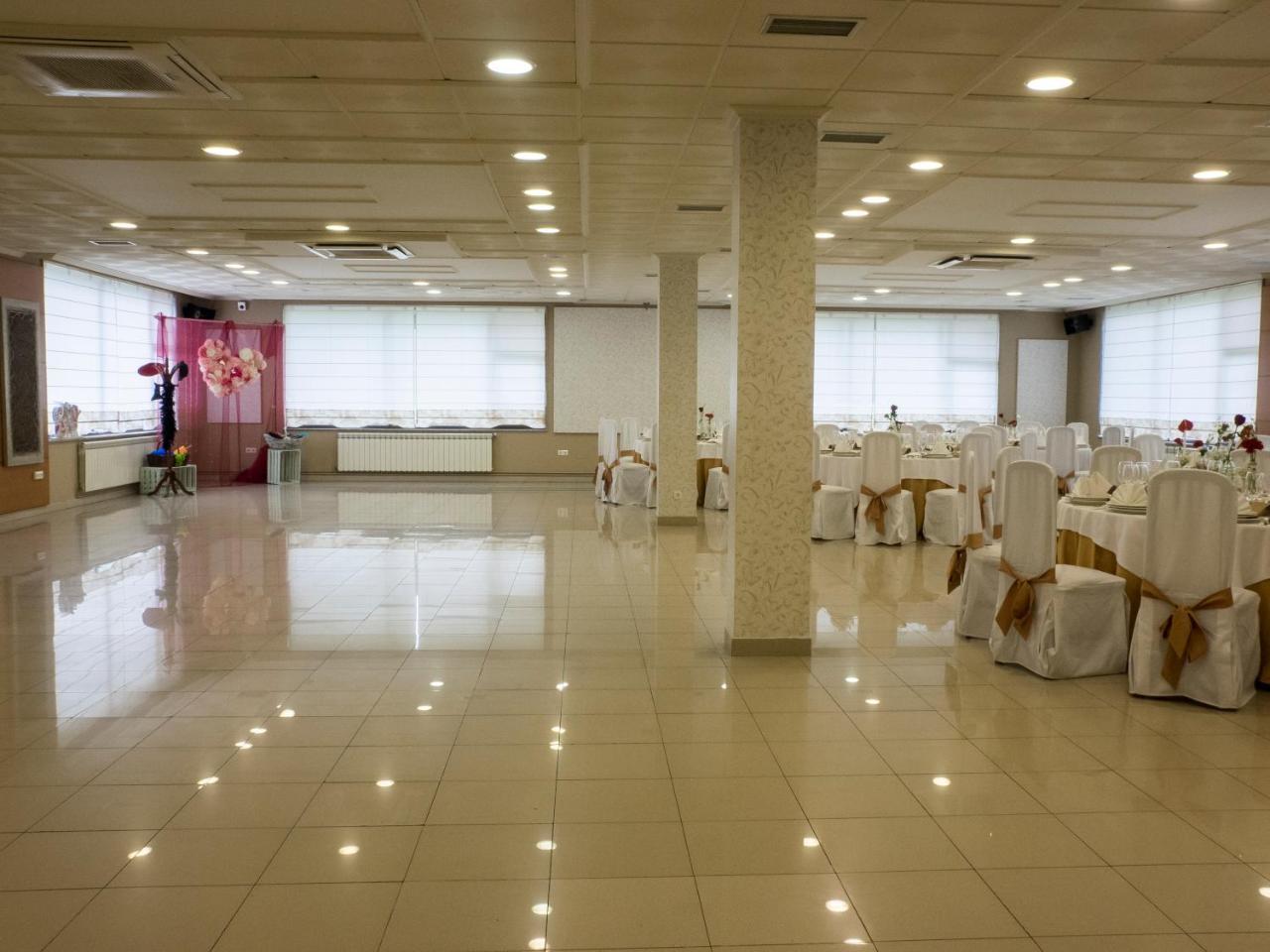 Hostal Restaurante O'Cadaval Frades Kültér fotó